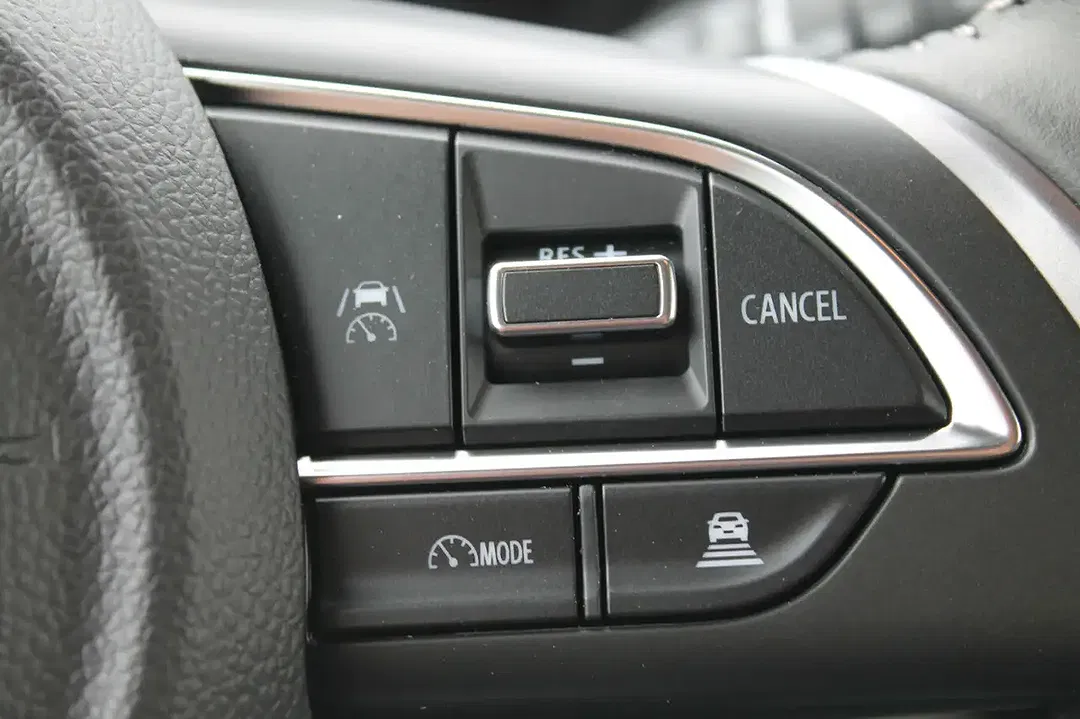 Suzuki Swift - Thumbnail 7