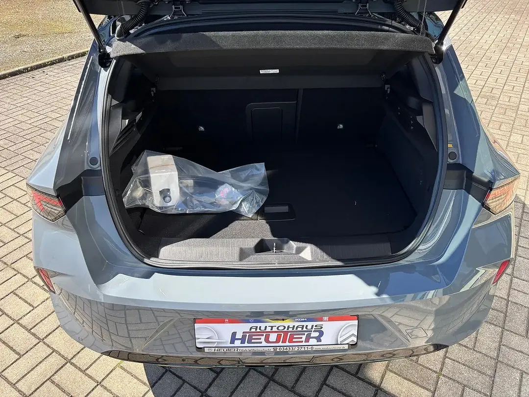 Opel Astra - Thumbnail 11