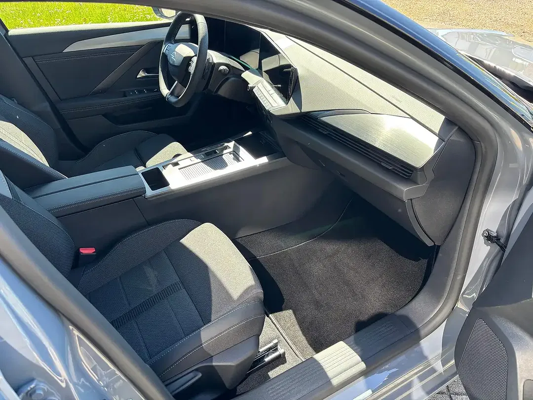 Opel Astra - Thumbnail 8