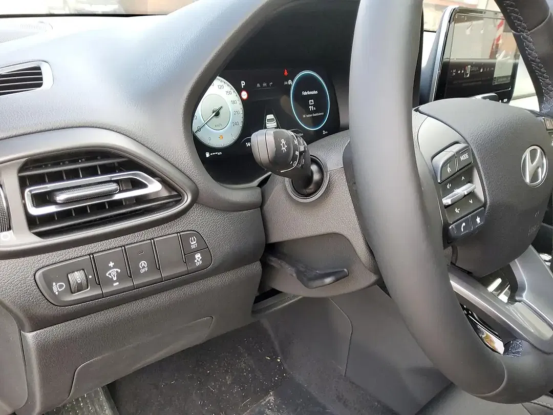 Hyundai i30 - Thumbnail 15