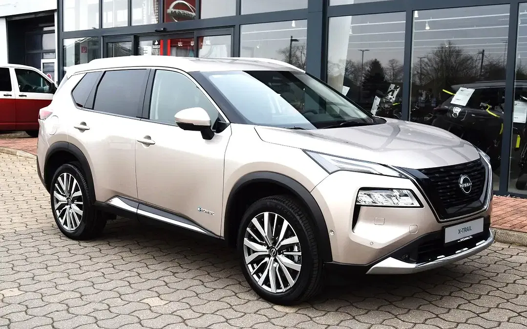 Nissan X-Trail - Thumbnail 1