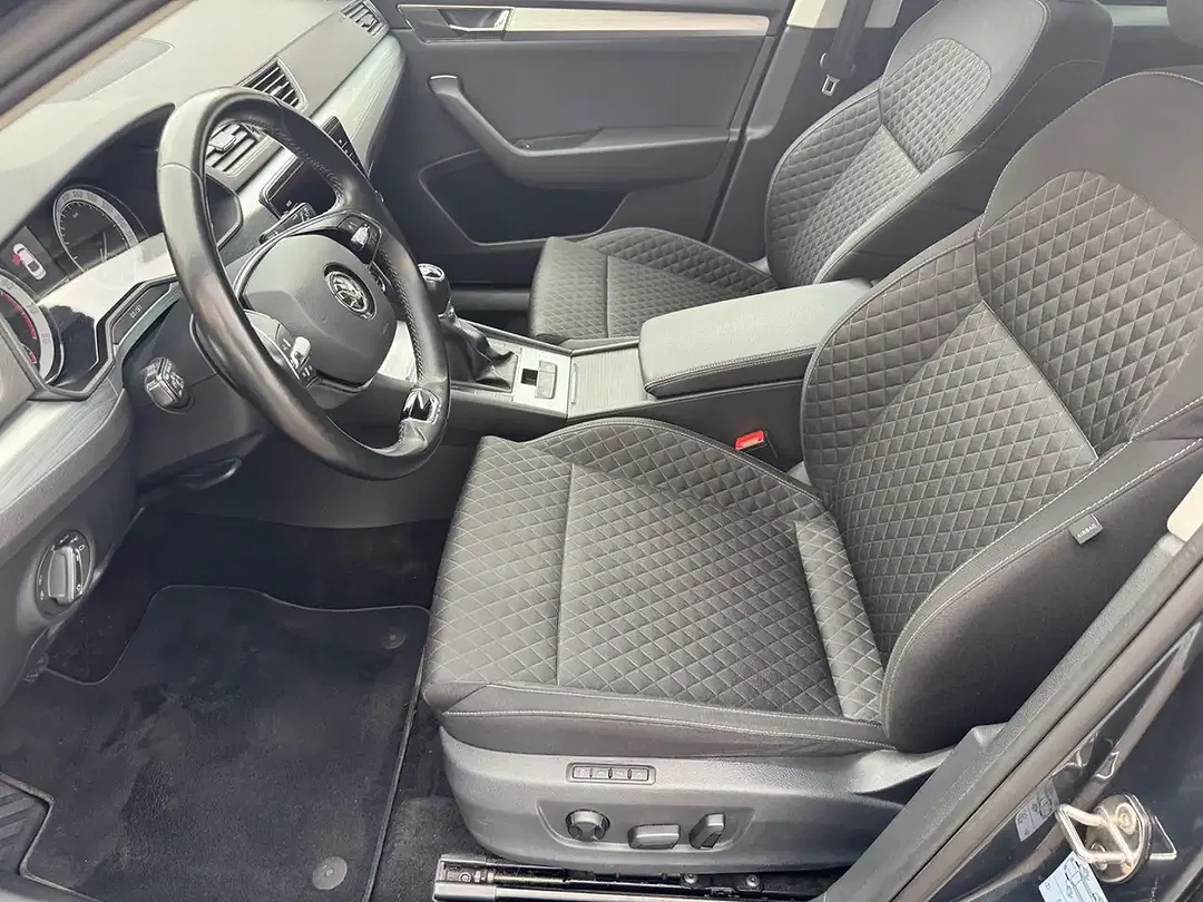 Skoda Superb - Thumbnail 7