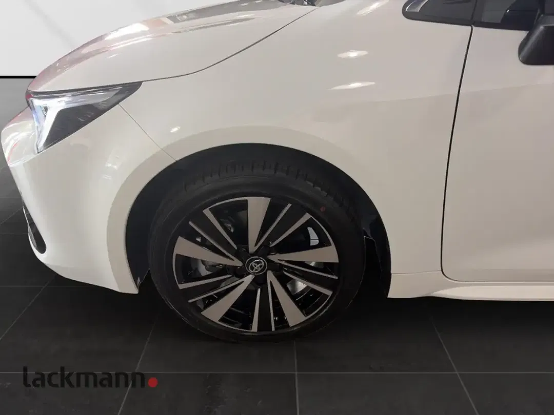 Toyota Corolla - Thumbnail 14