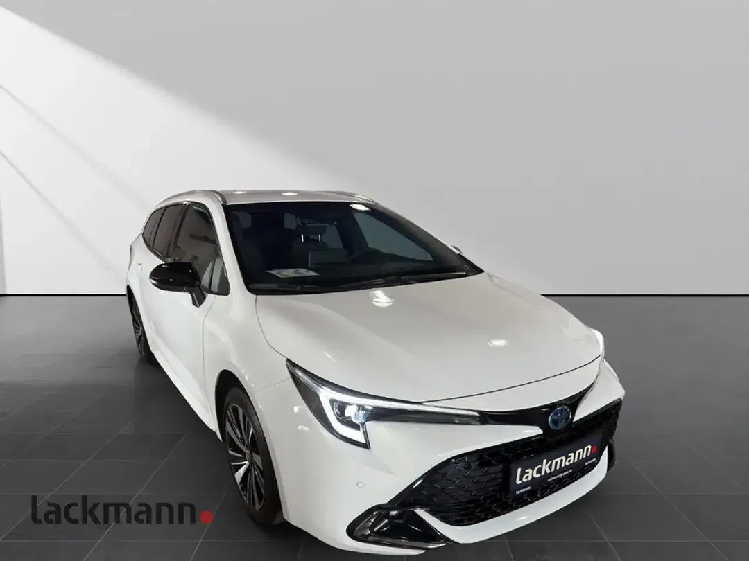 Toyota Corolla - Thumbnail 3