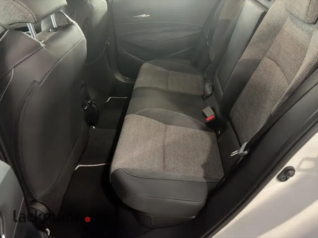 Toyota Corolla - Thumbnail 9