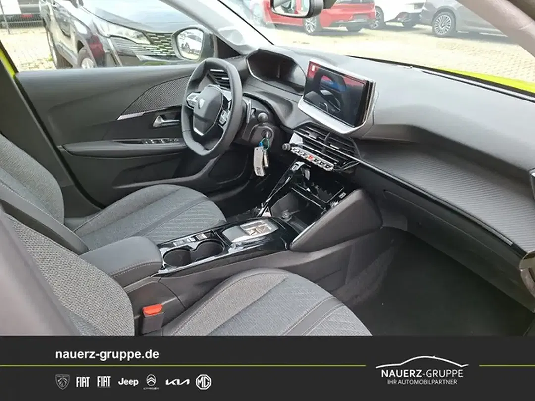 Peugeot 208 - Thumbnail 10