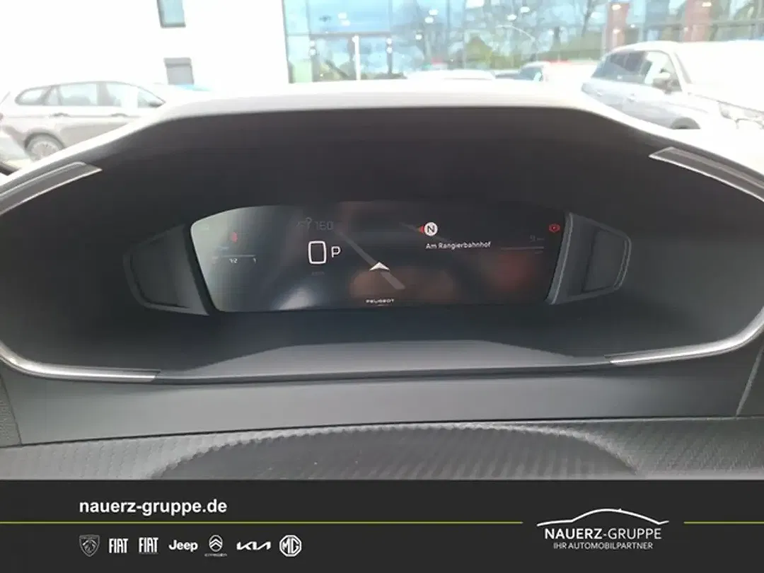 Peugeot 208 - Thumbnail 12