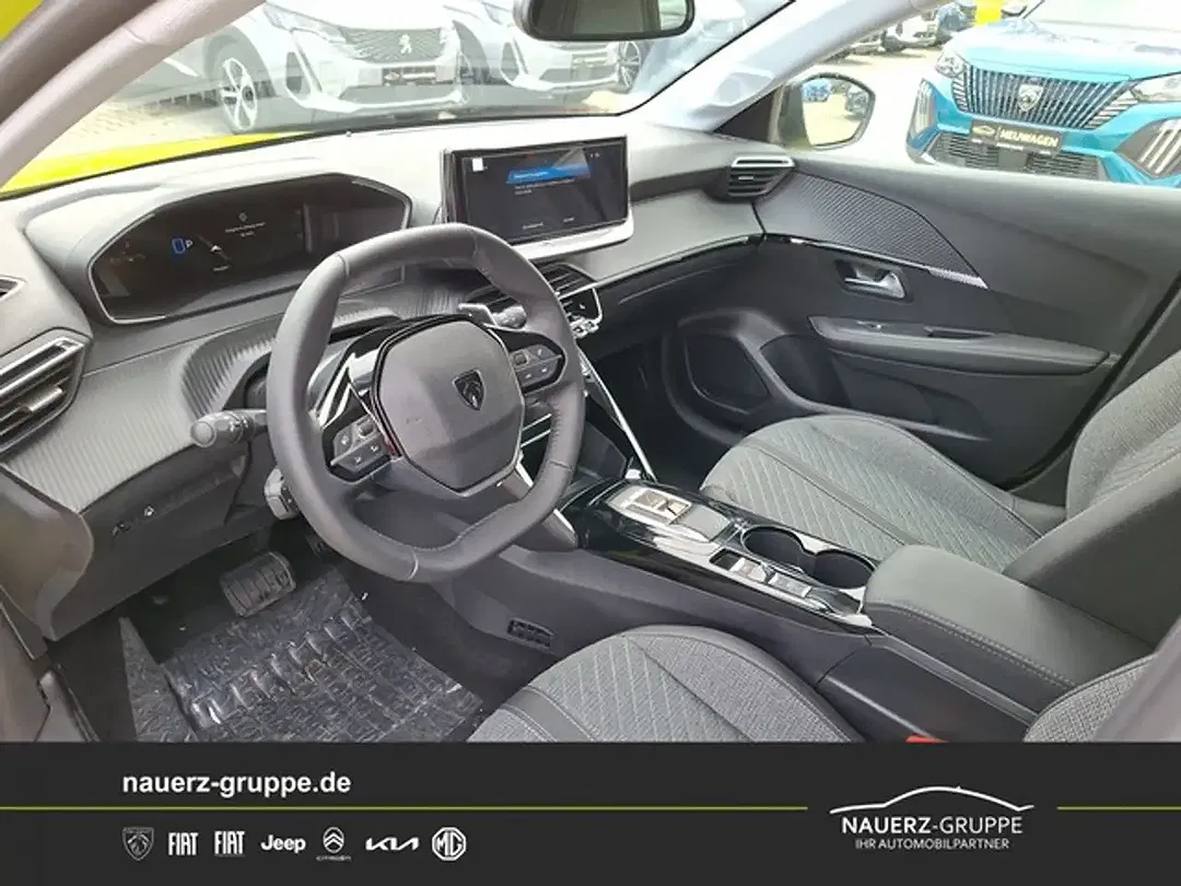 Peugeot 208 - Thumbnail 6