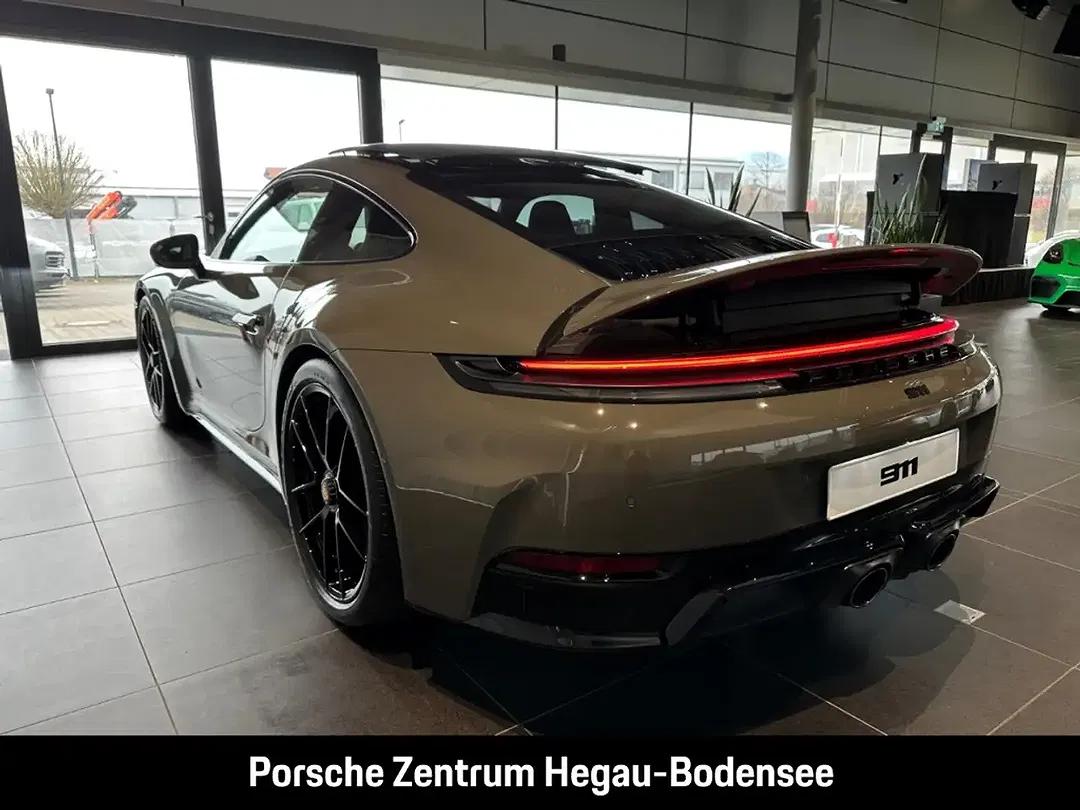 Porsche 992 - Thumbnail 10