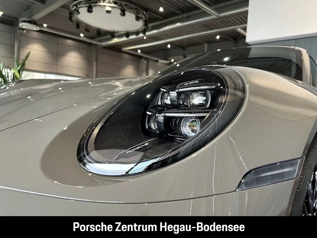 Porsche 992 - Thumbnail 4