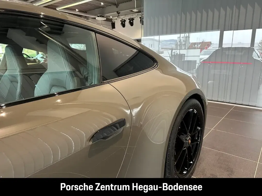 Porsche 992 - Thumbnail 7