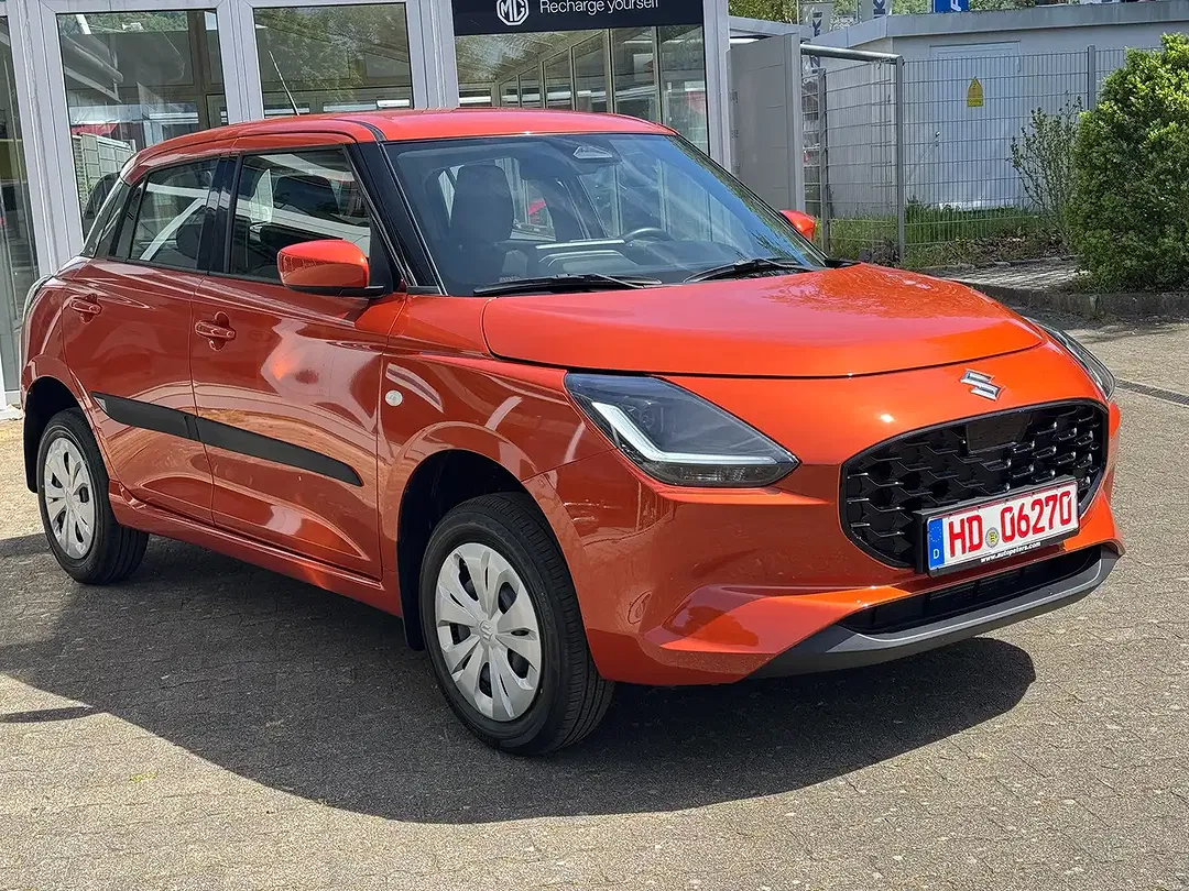 Suzuki Swift - Thumbnail 3