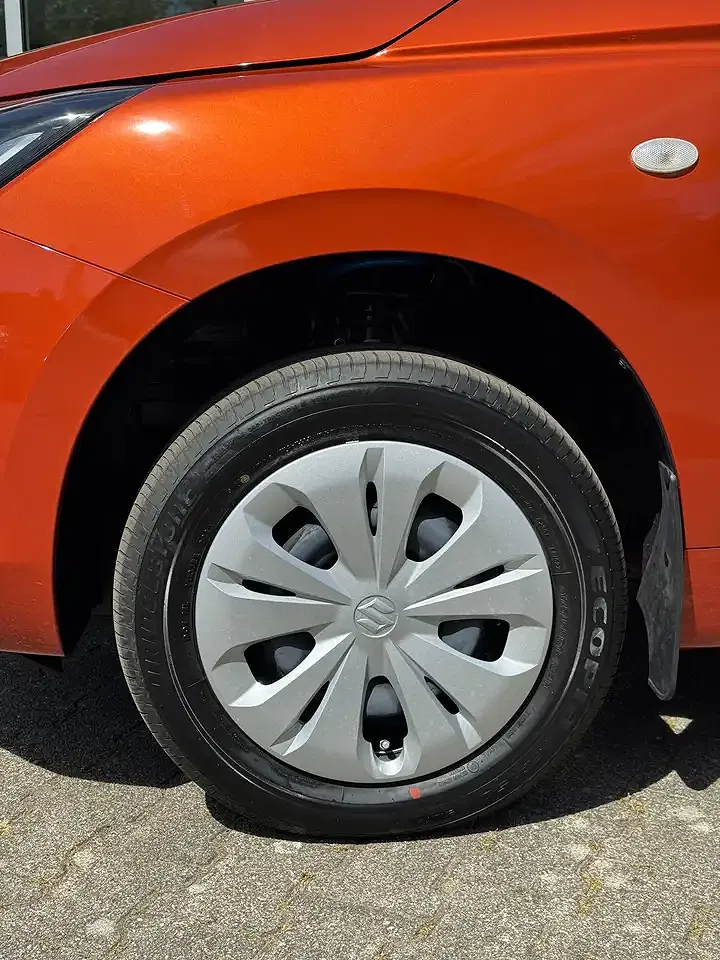 Suzuki Swift - Thumbnail 5