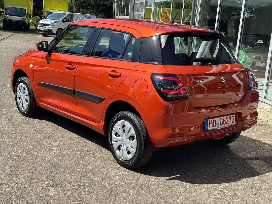 Suzuki Swift - Thumbnail 6