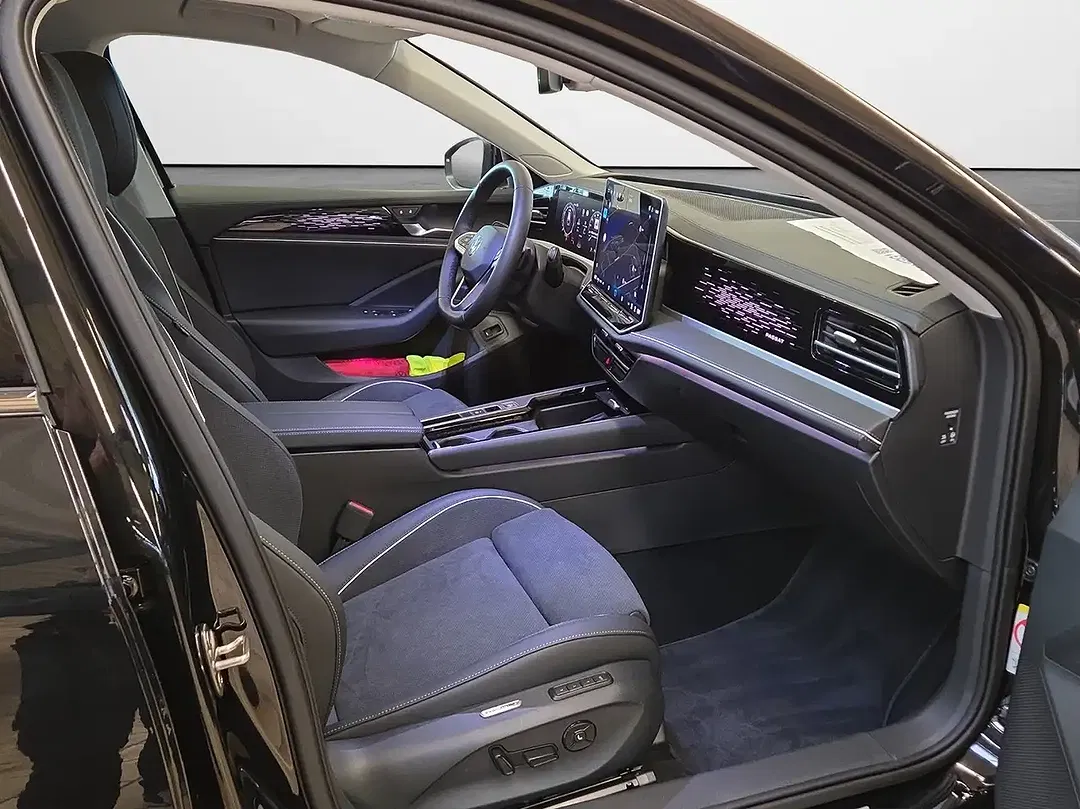 Volkswagen Passat Variant - Thumbnail 13