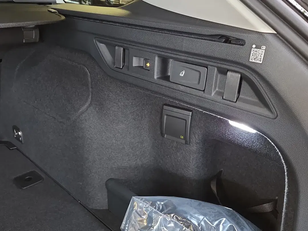 Volkswagen Passat Variant - Thumbnail 14