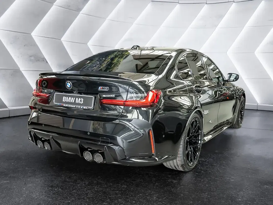BMW M3 - Thumbnail 3