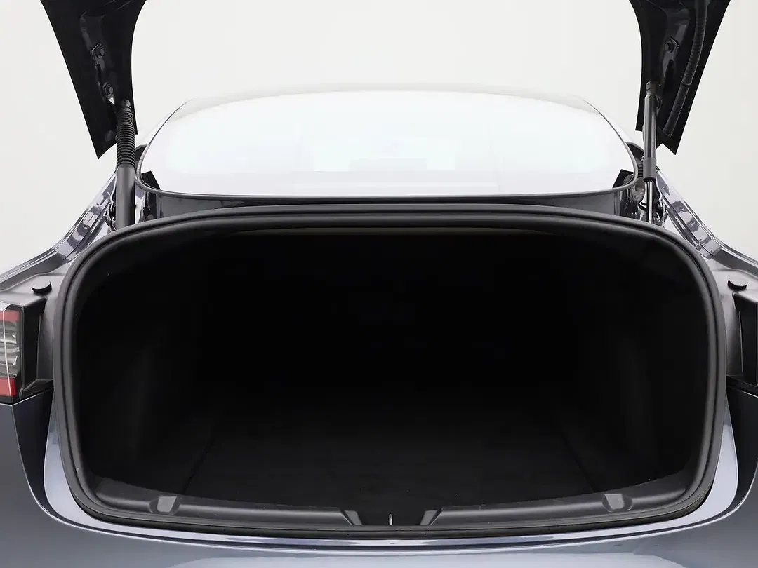 Tesla Model 3 - Thumbnail 12