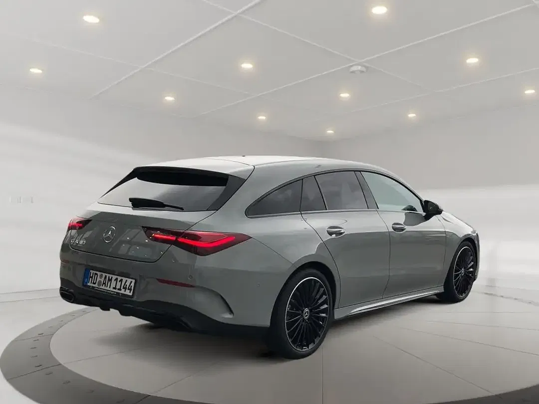 Mercedes-Benz CLA 180 - Thumbnail 2
