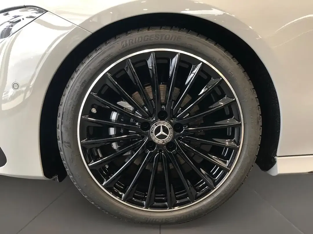Mercedes-Benz CLA 180 - Thumbnail 8