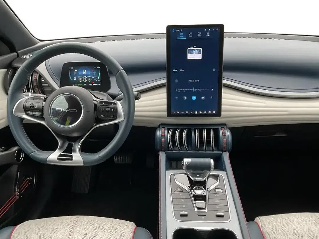 BYD Atto 3 - Thumbnail 6