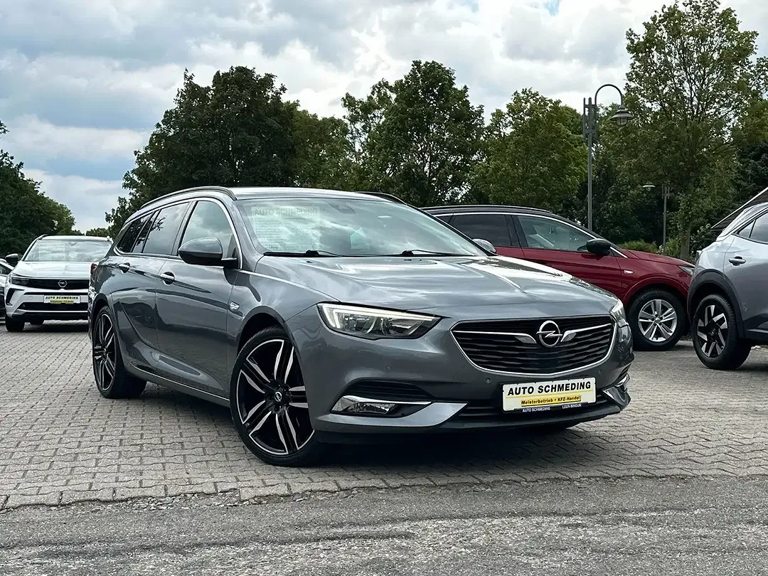 Opel Insignia - Thumbnail 1