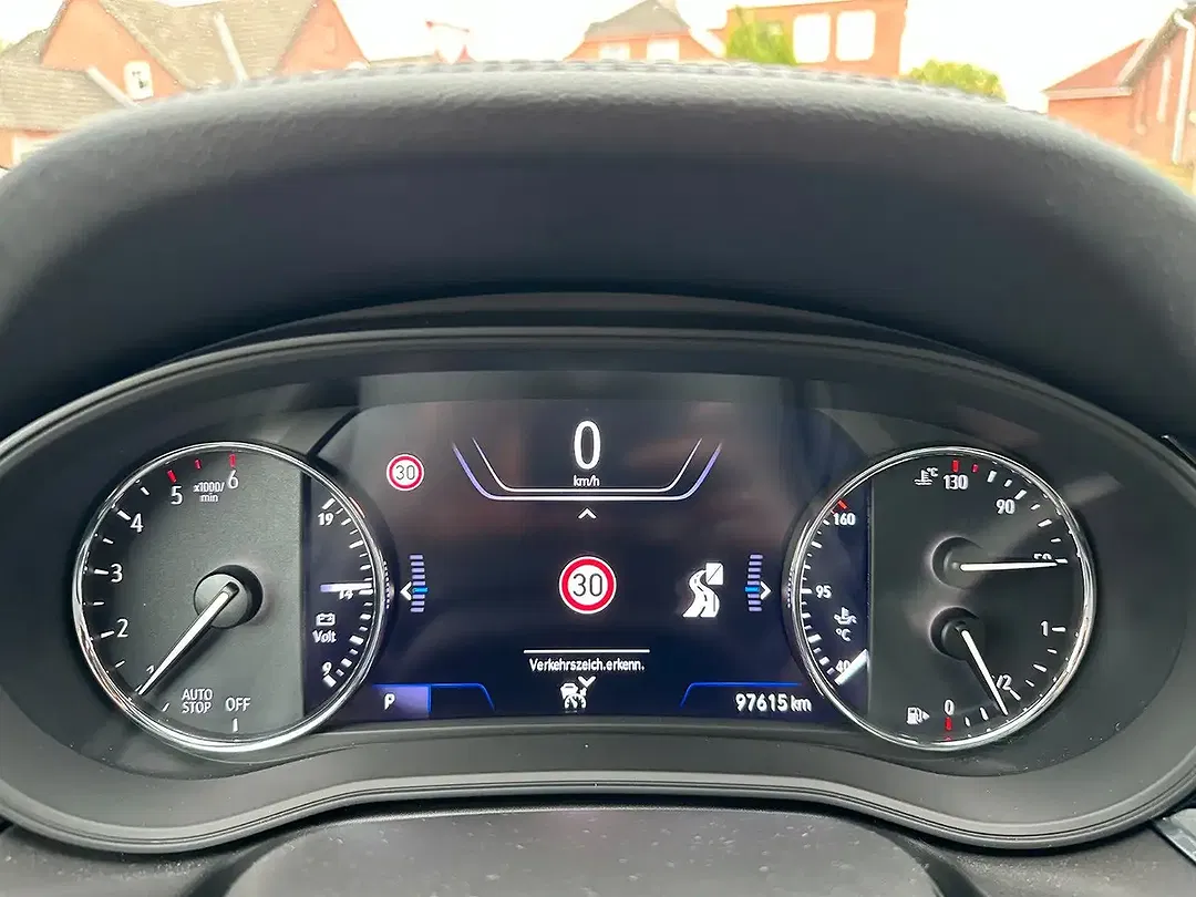 Opel Insignia - Thumbnail 11