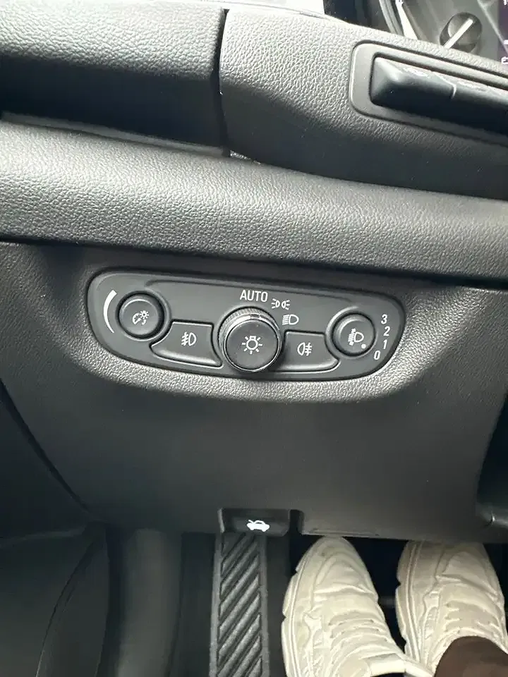 Opel Insignia - Thumbnail 12