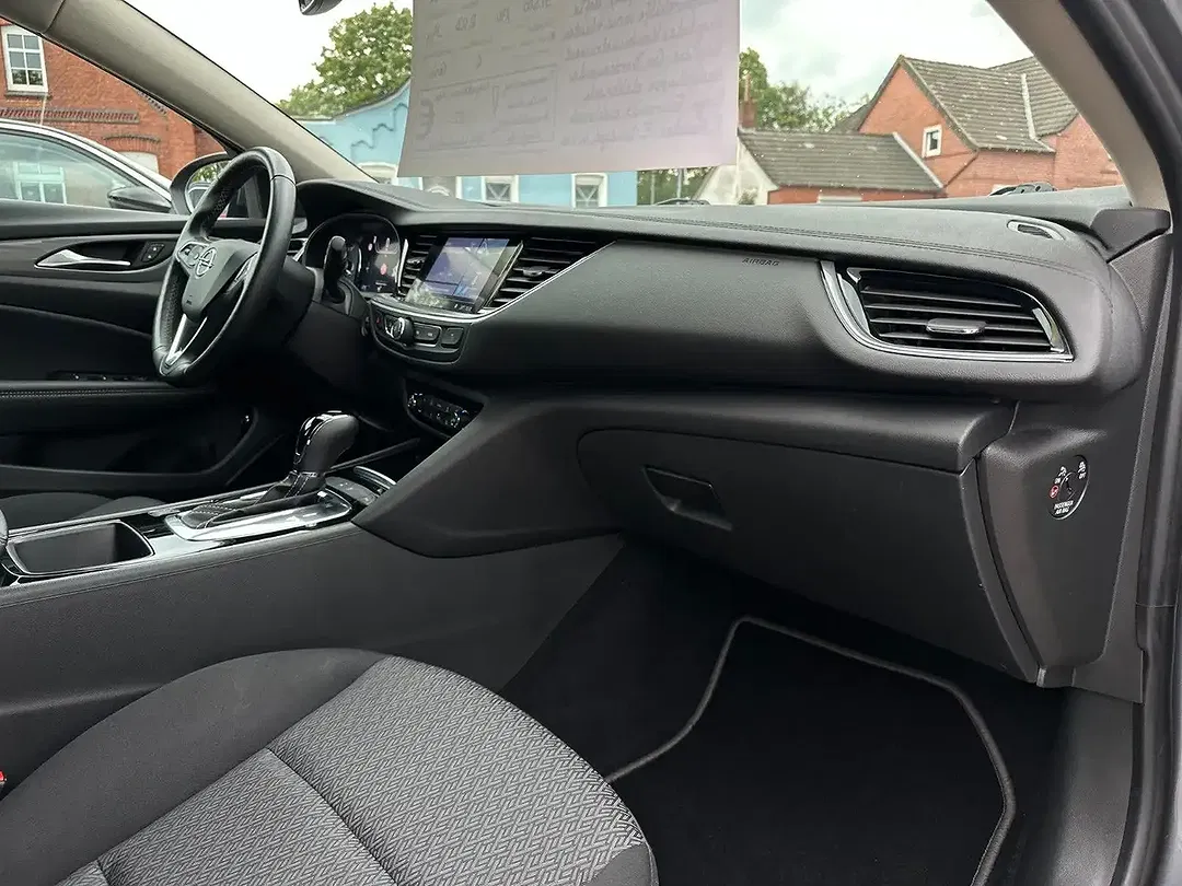 Opel Insignia - Thumbnail 18