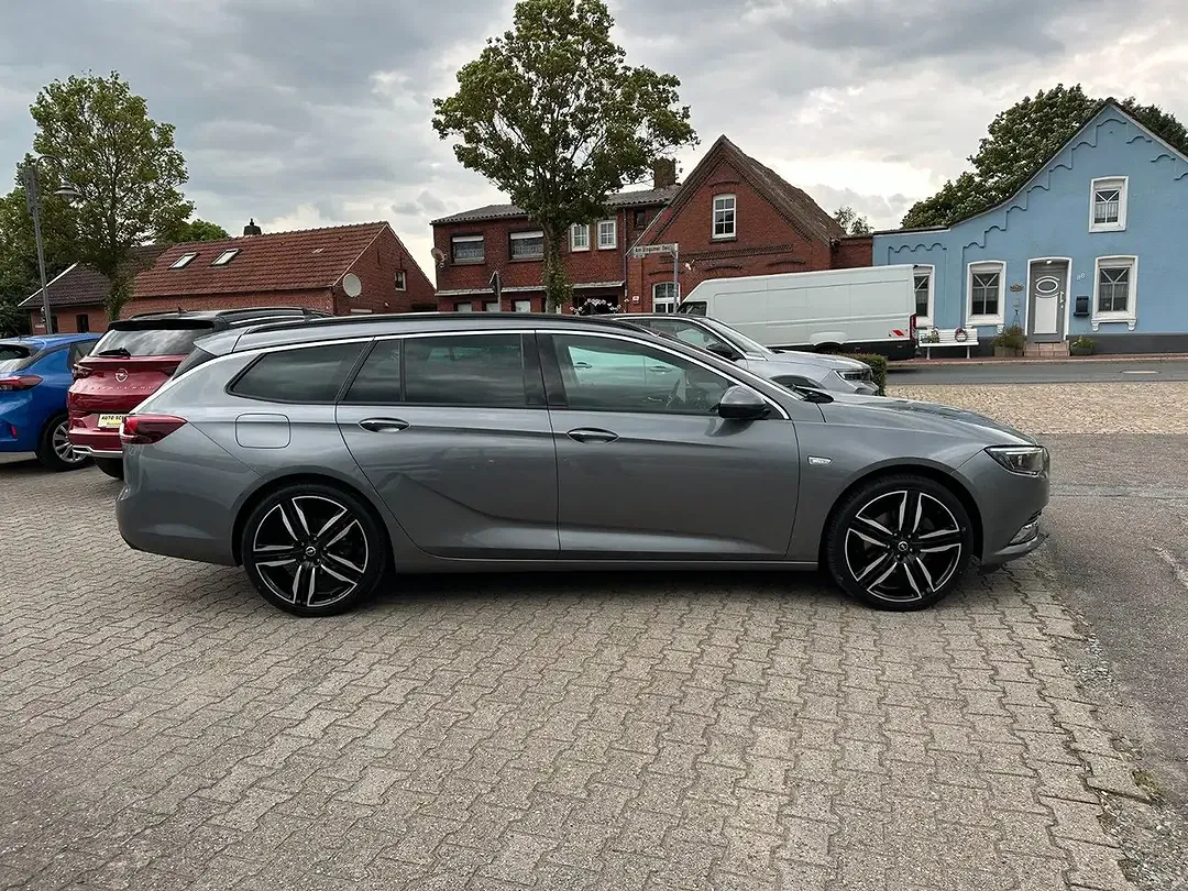 Opel Insignia - Thumbnail 3