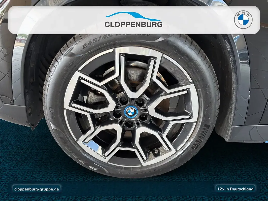 BMW iX1 - Thumbnail 10