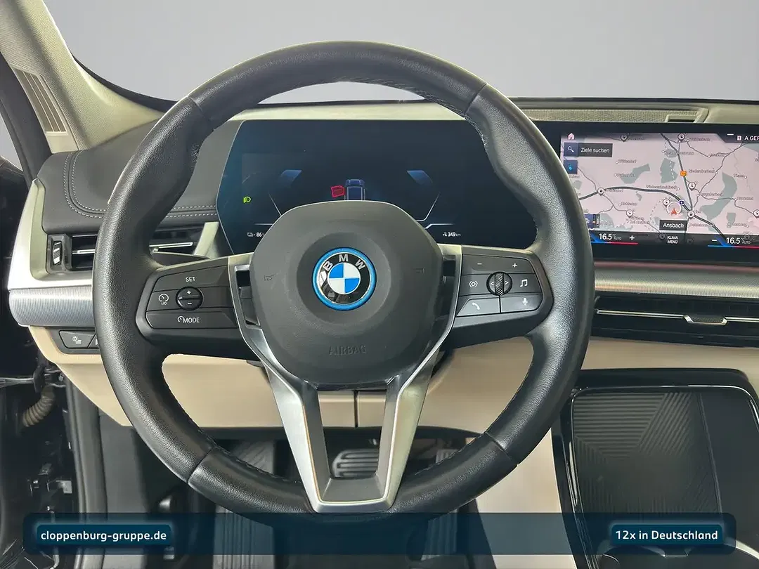 BMW iX1 - Thumbnail 12