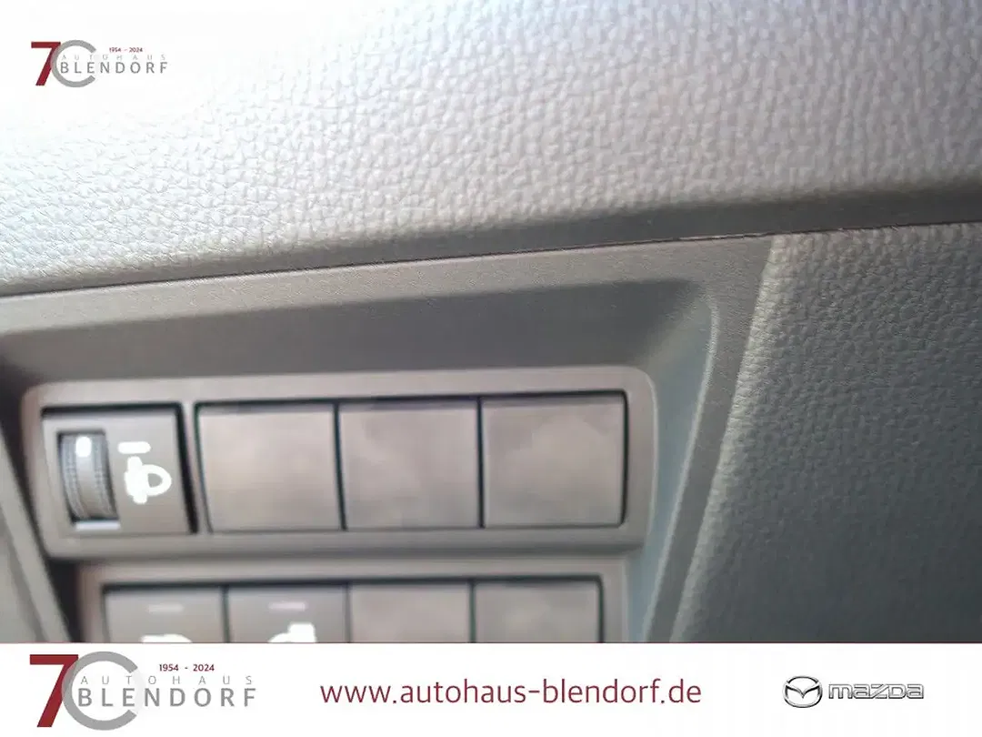 Mazda 2 - Thumbnail 12