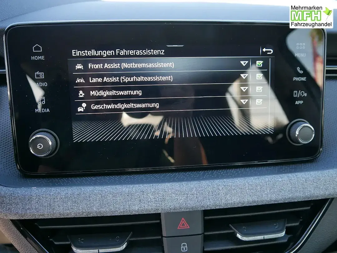 Skoda Scala - Thumbnail 14