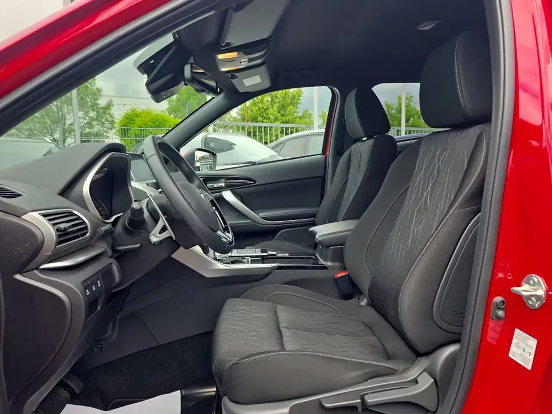 Mitsubishi Eclipse Cross - Thumbnail 8