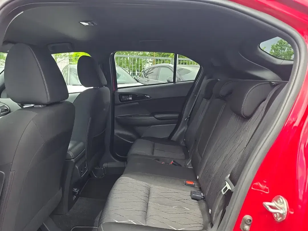 Mitsubishi Eclipse Cross - Thumbnail 9