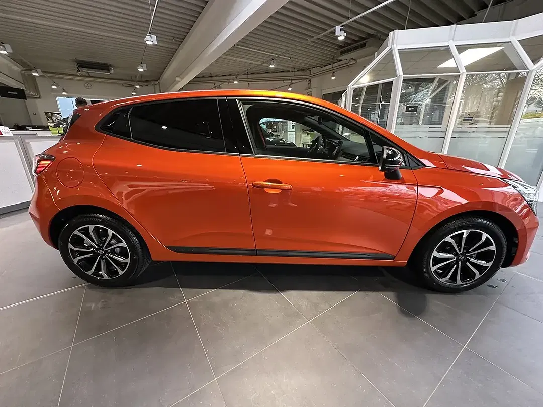 Renault Clio - Thumbnail 9