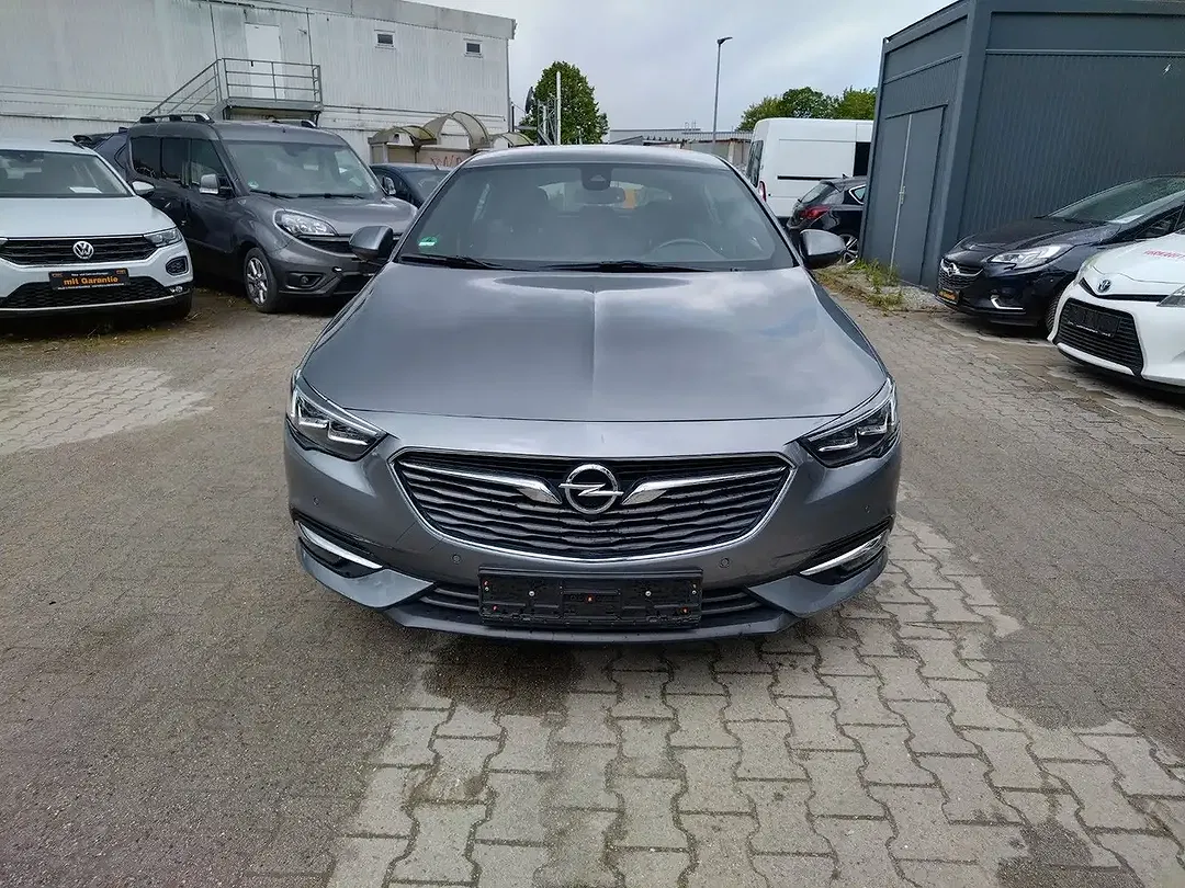 Opel Insignia - Thumbnail 3