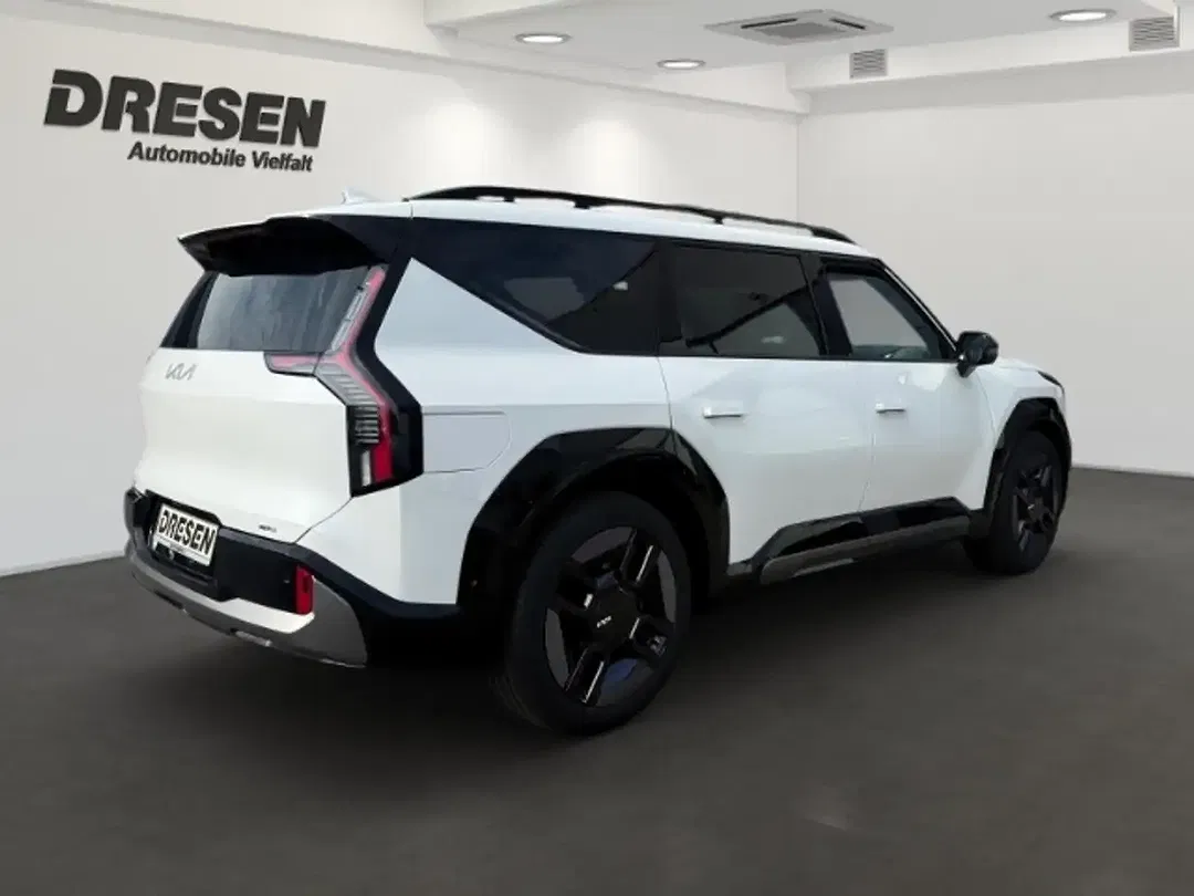 Kia EV9 - Thumbnail 2