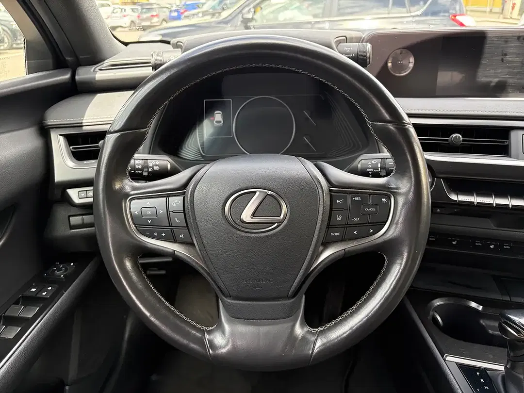 Lexus UX 250h - Thumbnail 11