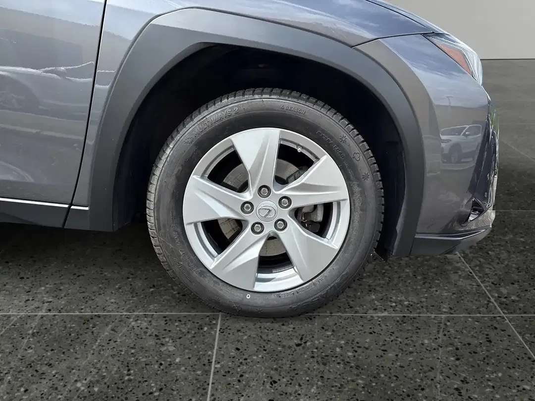 Lexus UX 250h - Thumbnail 15
