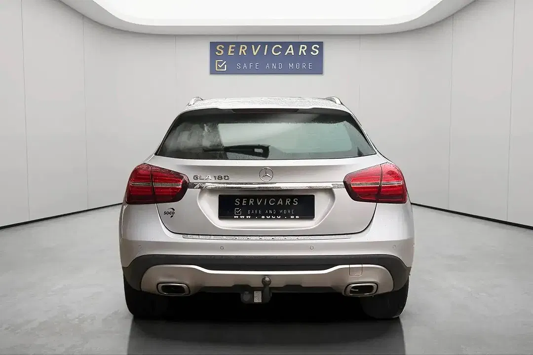 Mercedes-Benz GLA 180 - Thumbnail 5