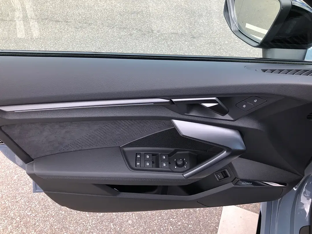 Audi RS3 - Thumbnail 13