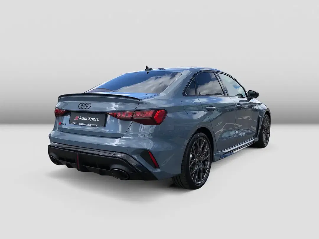 Audi RS3 - Thumbnail 3