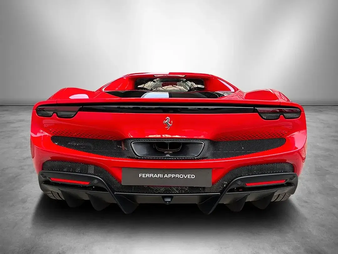 Ferrari 296 GTB - Thumbnail 6