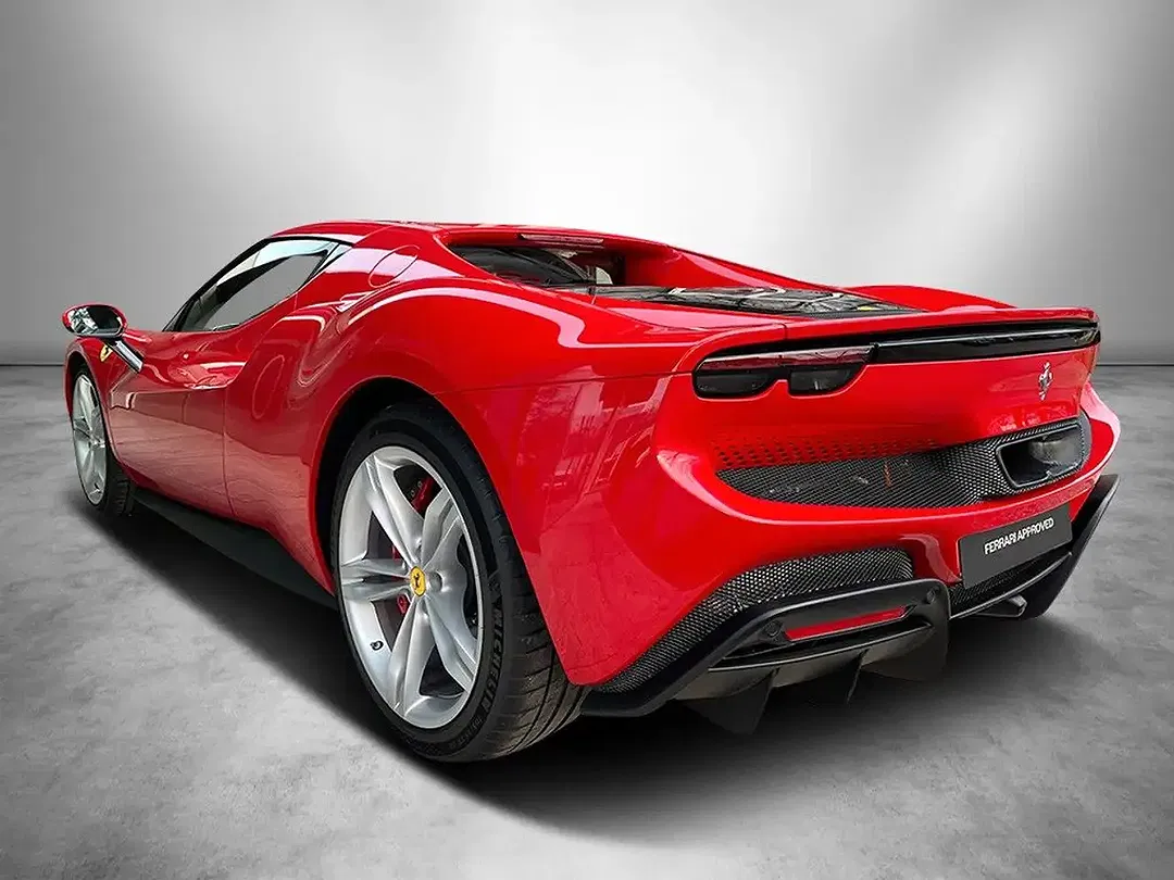 Ferrari 296 GTB - Thumbnail 7