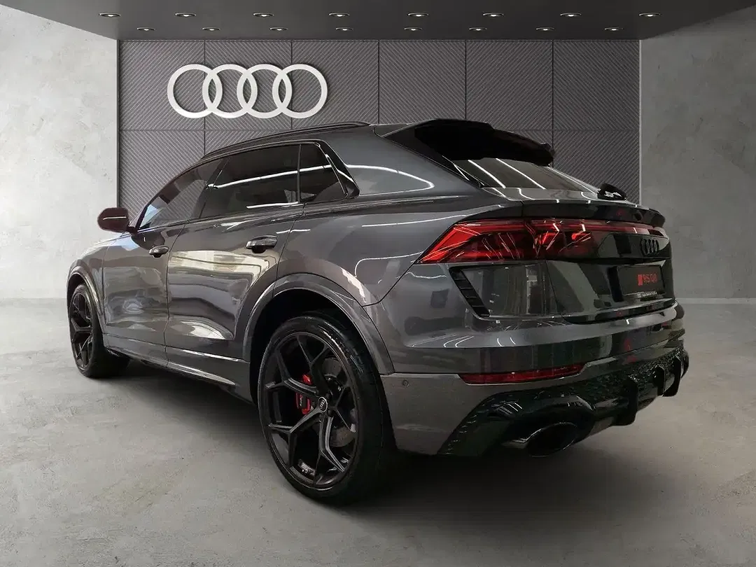 Audi RS Q8 - Thumbnail 4