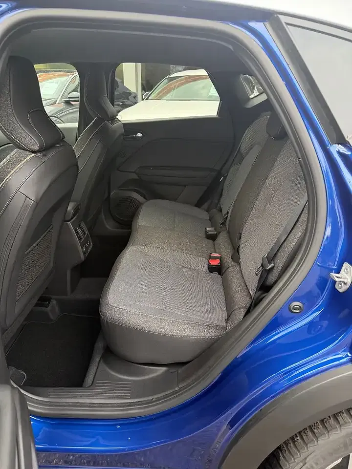 Renault Captur - Thumbnail 8