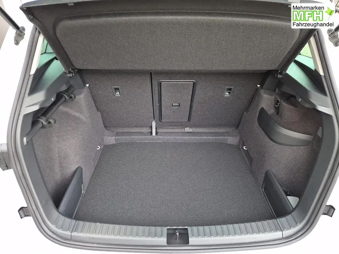 Skoda Karoq - Thumbnail 9