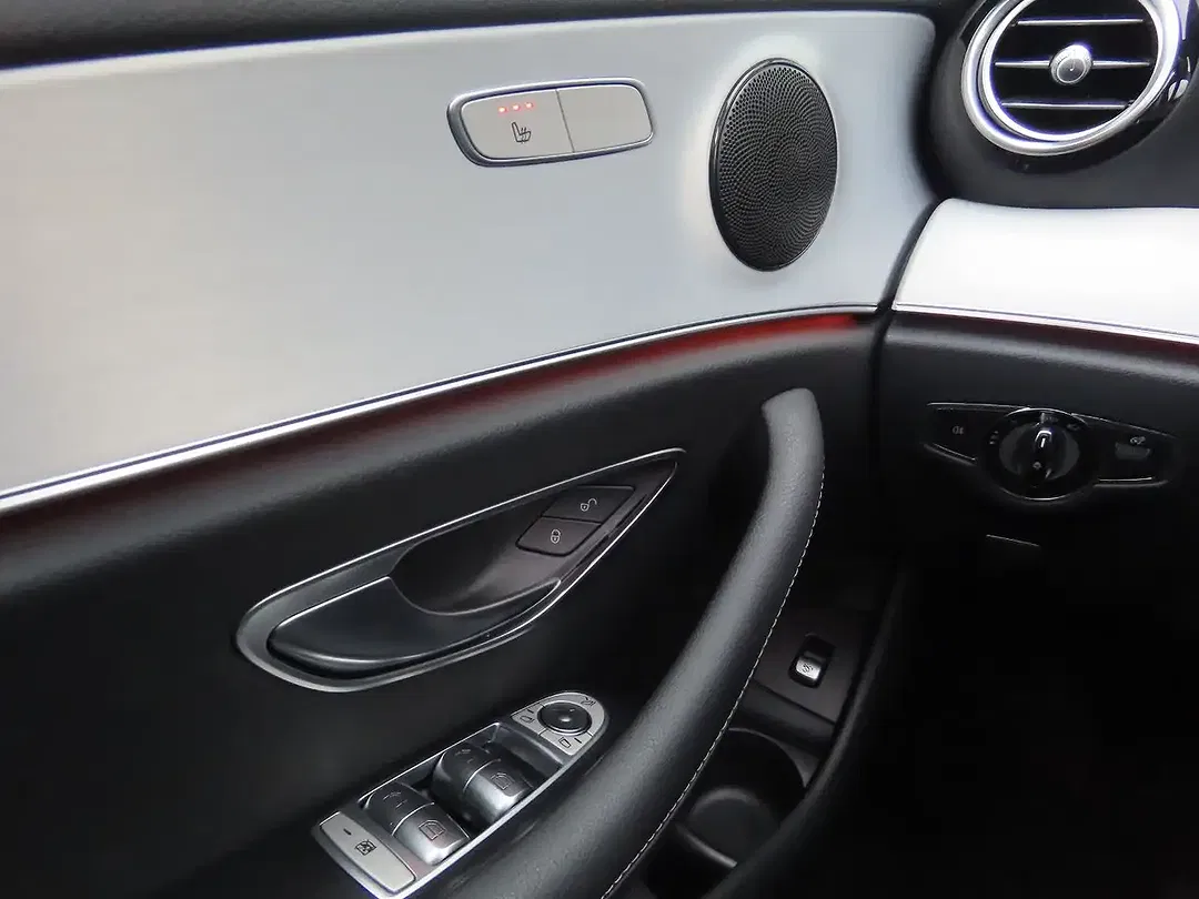 Mercedes-Benz E 220 - Thumbnail 15